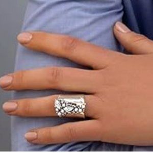 925 Sterling Silver Shield Ring, size 11 - all long fingers, this is for YOU